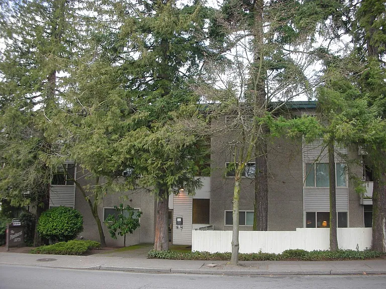 11745 15th Ave NE — Photo 12