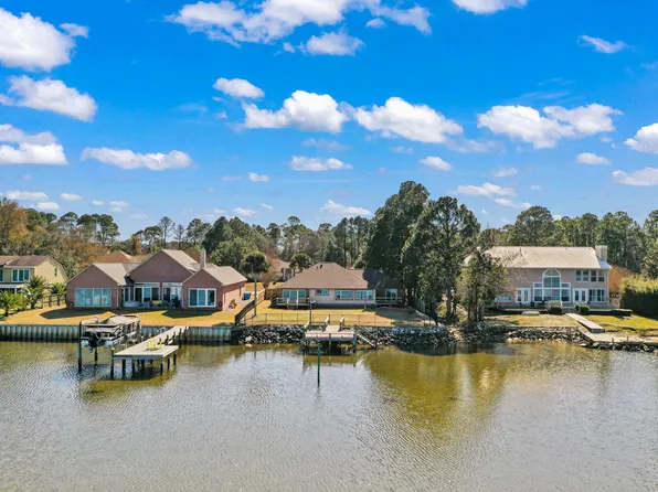 3876 Paradise Bay Dr, Gulf Breeze, FL 32563