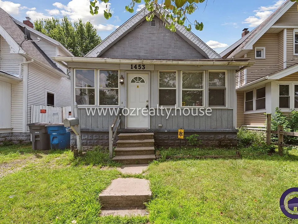 1453 Prouty Ave
