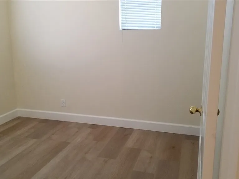 13440 N Bowers Ct — Photo 14