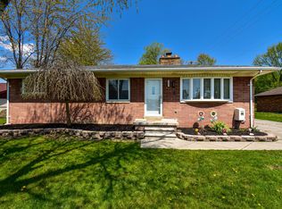 2103 Otter St, Warren, MI 48092