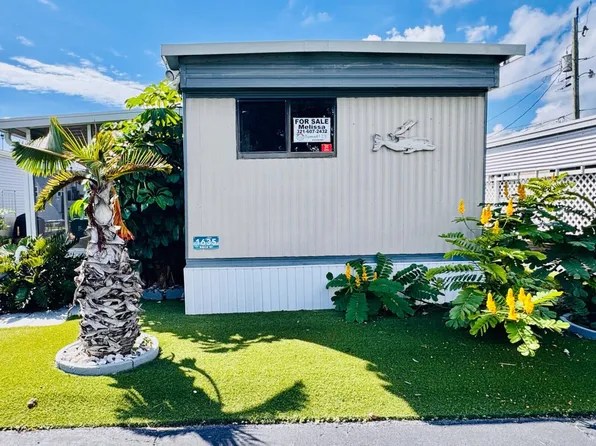 1635 Dock St, Merritt Island, FL 32952