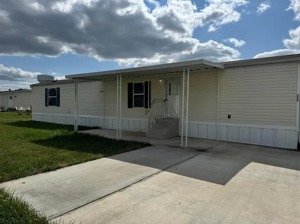 209 Gloria Rd, Pataskala, OH 43062