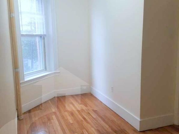 891 Massachusetts Ave #17