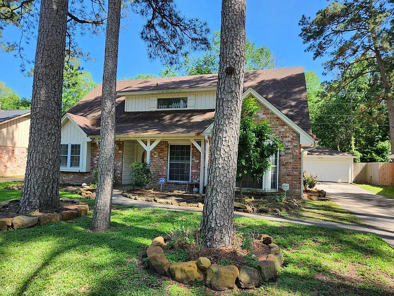 2322 Deer Valley Dr — Photo 2
