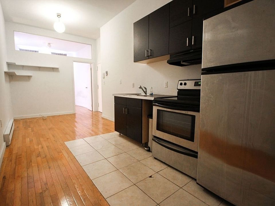 1st image of 139 Greene St #1A