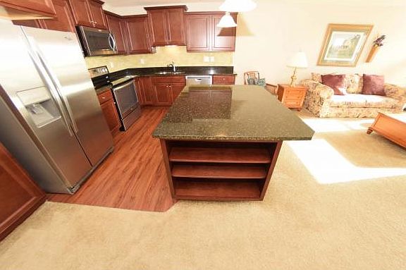 3rd image of 207 Westwind Ln