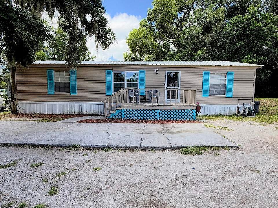 1st image of 525 N ST JOHNS Street