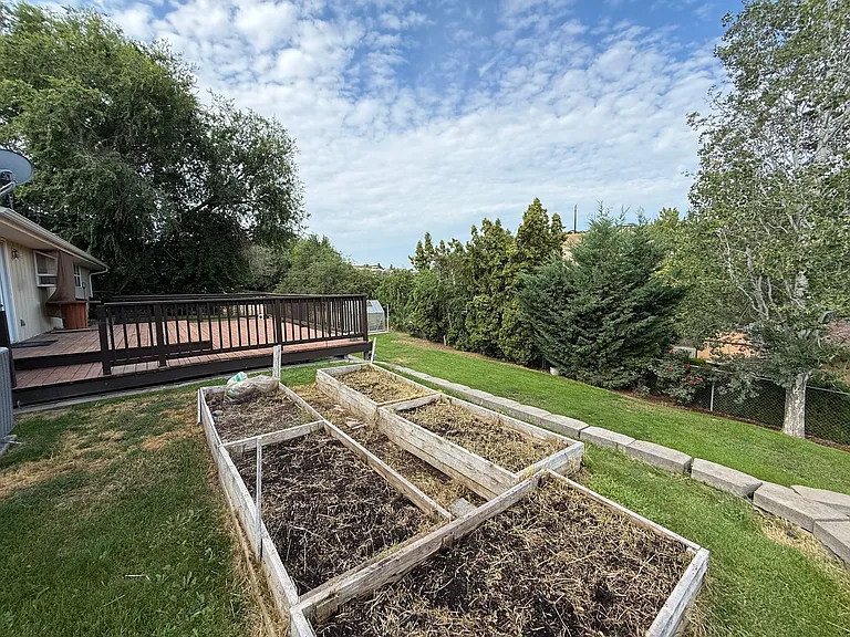 204 Hillcrest Dr — Photo 36