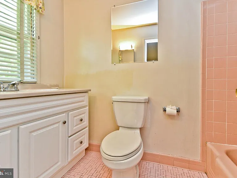 100 Mel Mara Dr — Photo 13