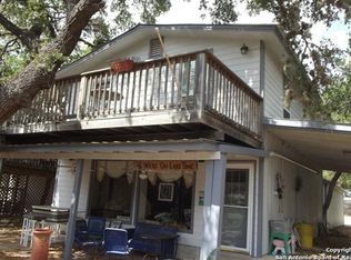 1637 Pebble Beach Rd, Lakehills, TX 78063