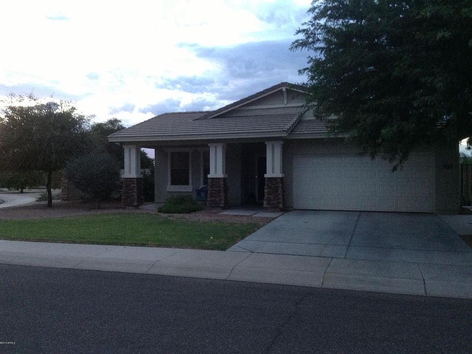 1st image of 3640 E Vallejo Dr