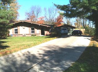 1074 Riddle Rd, Batavia, OH 45103