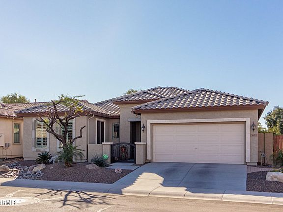 2nd image of 3653 E San Carlos Pl