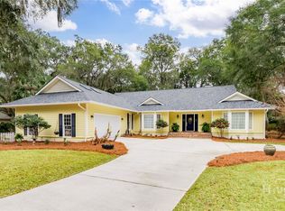 1 Hedgewood Ln, Savannah, GA 31411