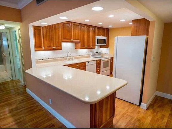 Kitchen quartz countertops