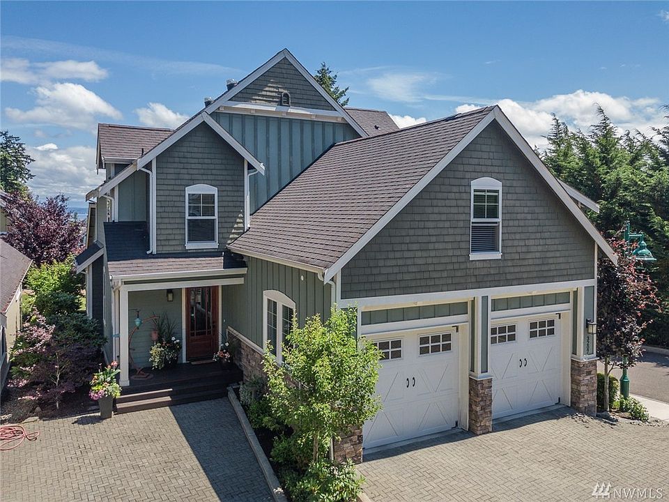 1st image of 3207 Emerald Ln