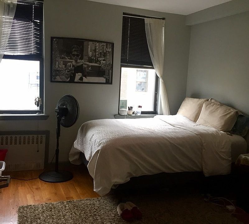 1st image of 335 Melrose St APT 2R