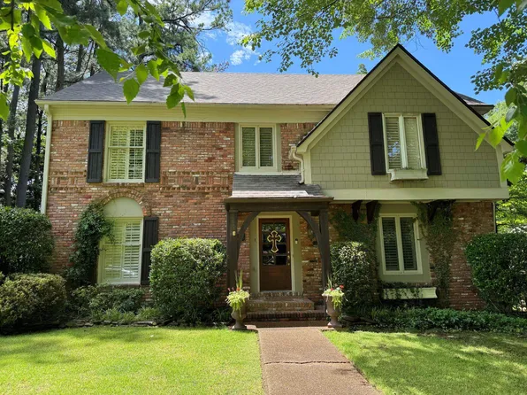 2695 Brook Bridge Cv, Germantown, TN 38138