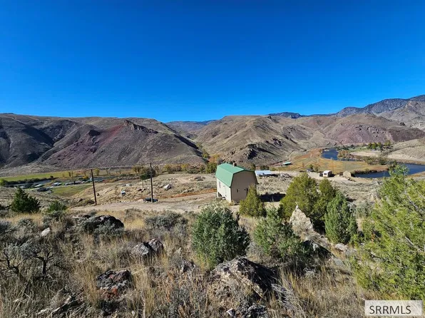 202 Cinnabar Cir, Salmon, ID 83467