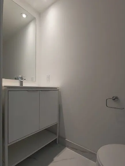 77 Shuter St #223 — Photo 5
