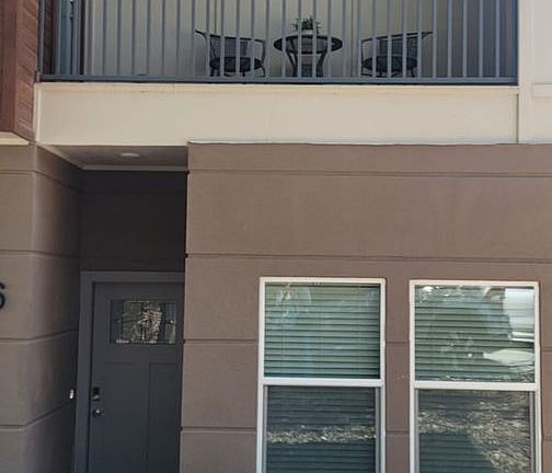 2nd image of 1002 Morningside Dr #6