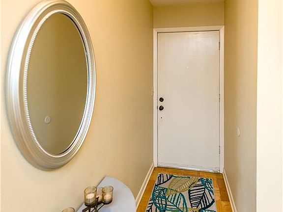 3rd image of 1143 Carolina St