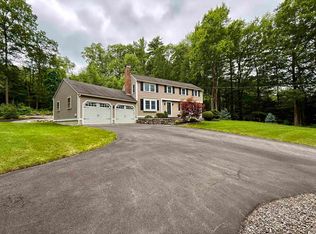 15 Hassell Rd, Merrimack, NH 03054