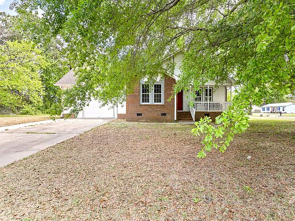2nd image of 103 Balsam Rd