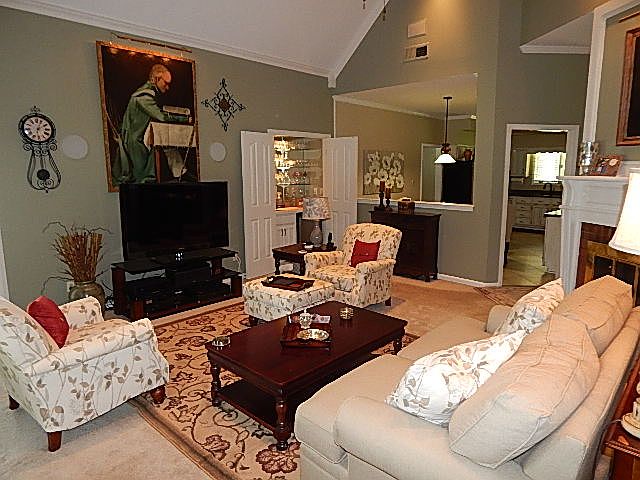 1st image of 1685 Sherwood Ln