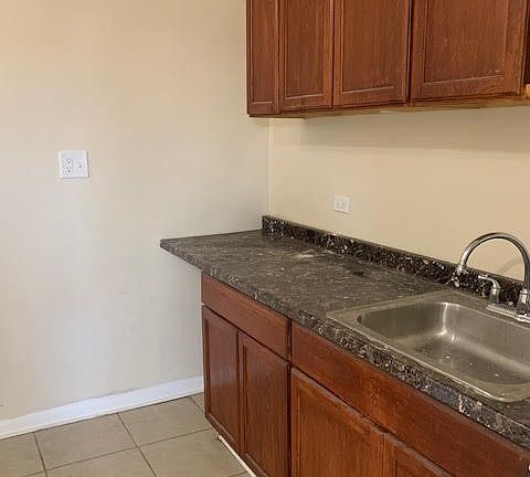 2nd image of 2900-04 N Laramie Ave W #2904