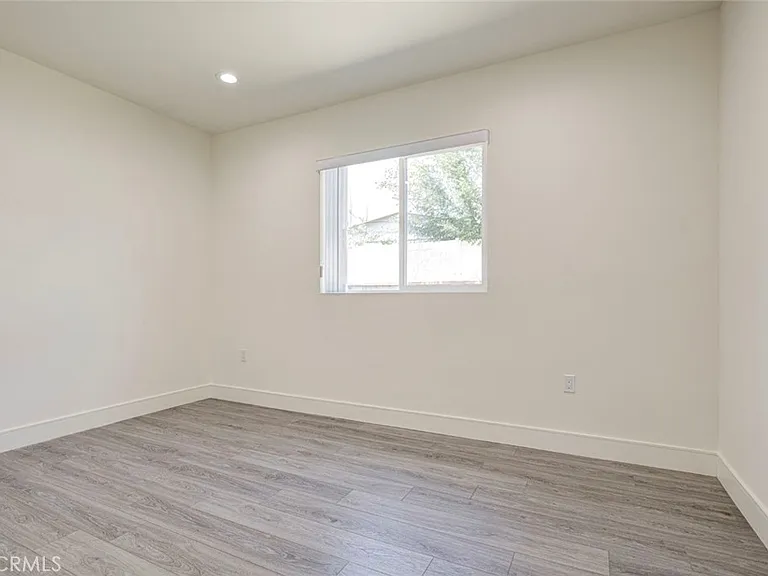 6954 Jellico Ave — Photo 32