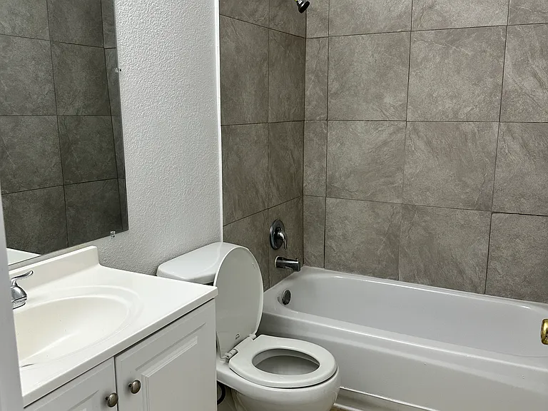 820 E Brown Rd — Photo 18