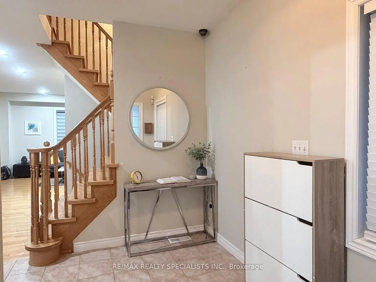 3 bed, $2,800 — Photo 2