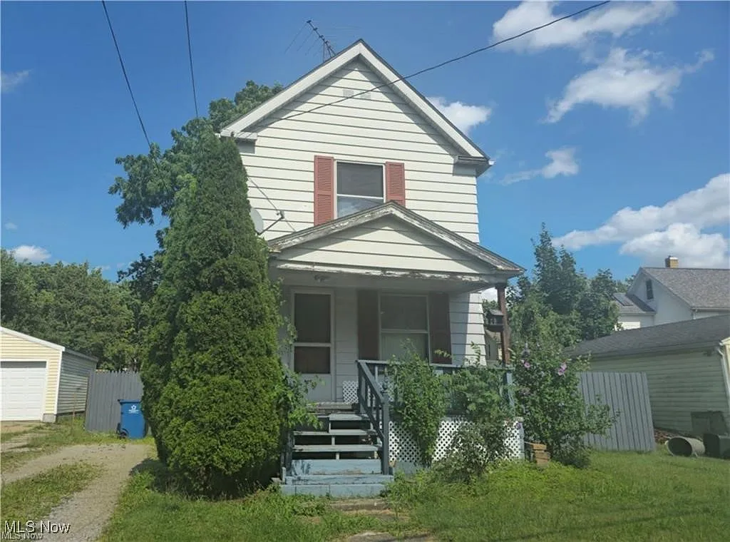 607 North Ave photo 1