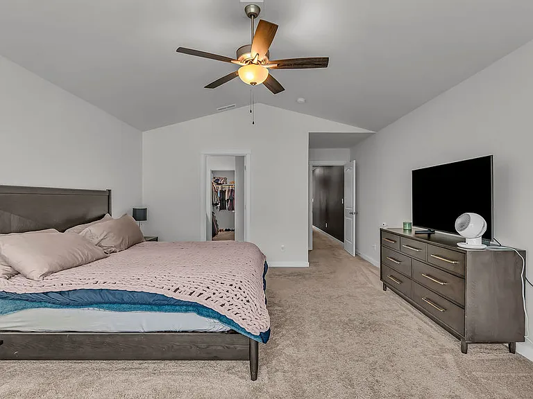 486 E London Way — Photo 19