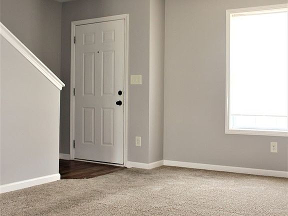 3rd image of 1217 Ash Ridge Dr Unit H