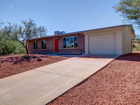 3rd image of 3081 W Desert Crest Pl
