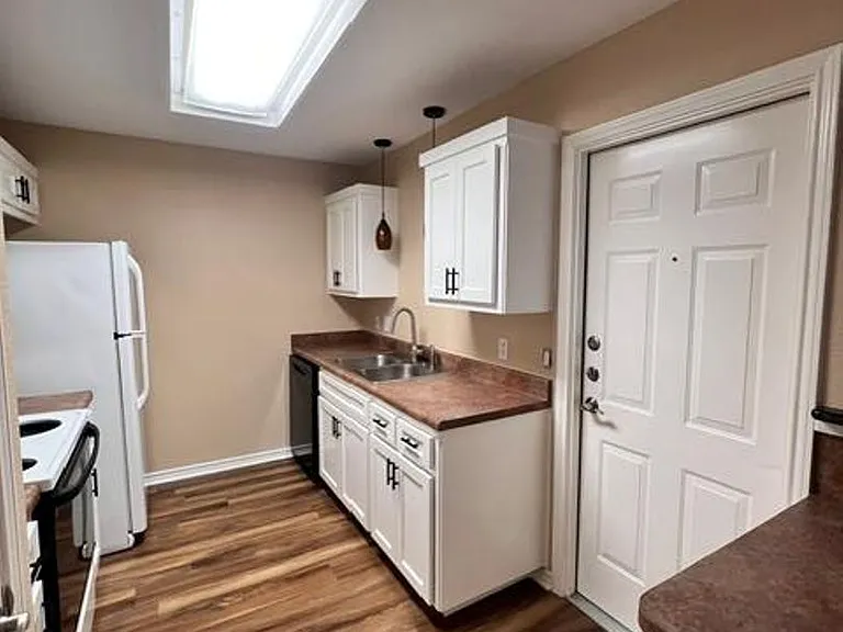 13330 Water Oak Ln #A — Photo 7