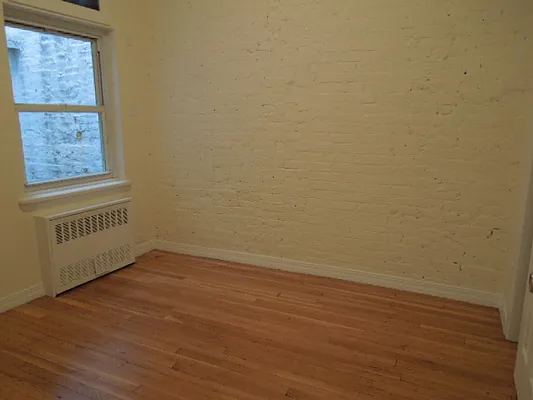 Rented by Fleet Realty | media 26