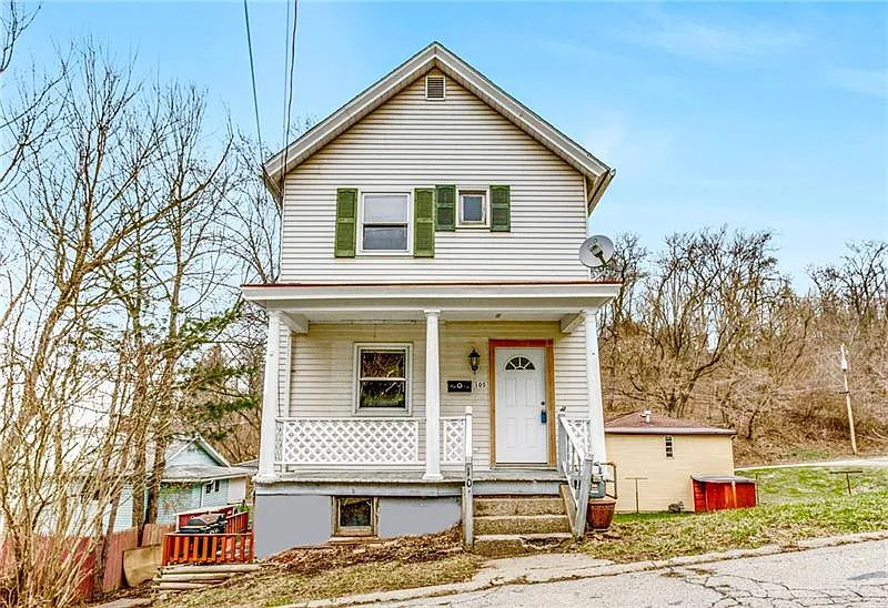 105 Crawford St photo 1