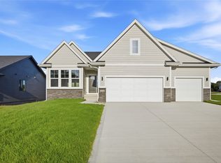 3121 NW Prescott Ct, Grimes, IA 50111