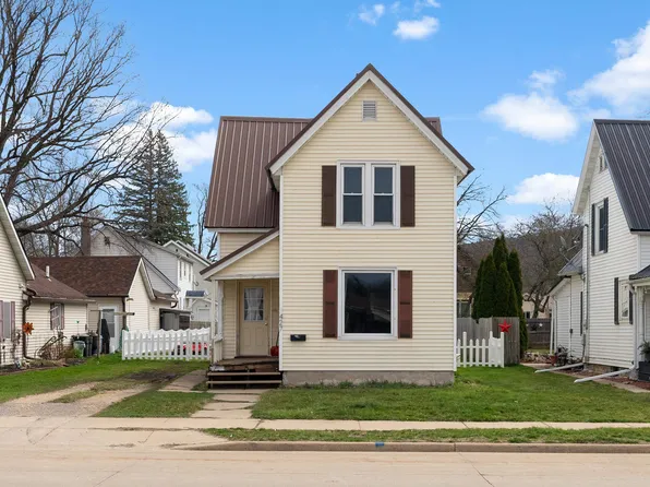 427 S Main St, Richland Center, WI 53581