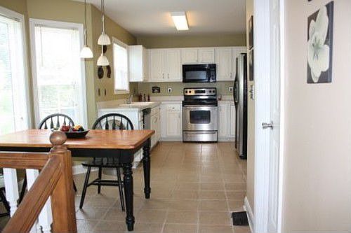 1st image of 406 Towne Valley Dr