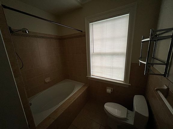4th image of 1652 Melrose Pkwy