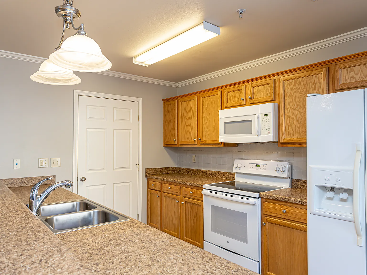 Guidry Row Apartments — Photo 2