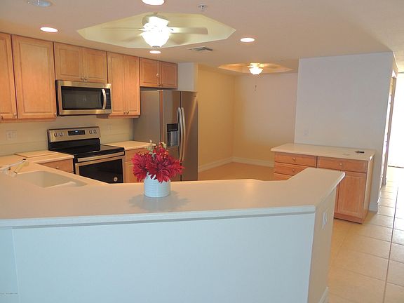 2nd image of 480 Sail Ln APT 405
