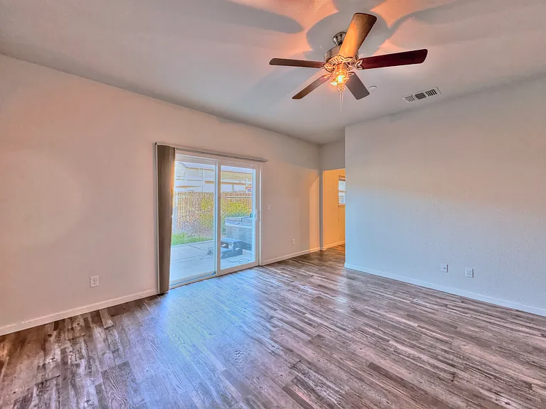 5643 Gold River Way — Photo 8