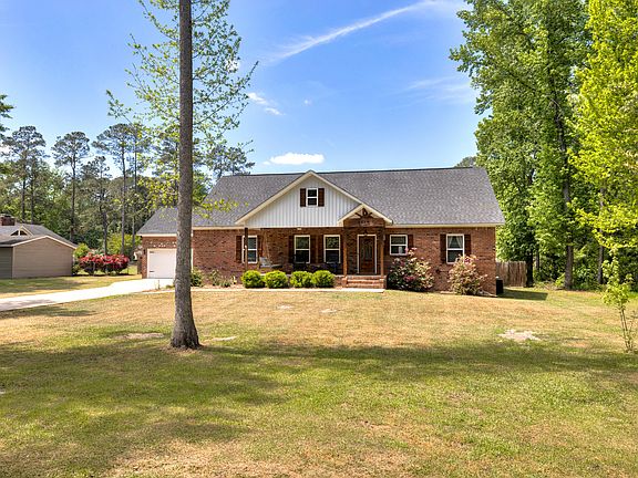 3rd image of 2119 Tanglewood Rd
