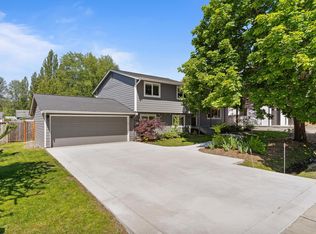 19519 76th Ave NE, Kenmore, WA 98028